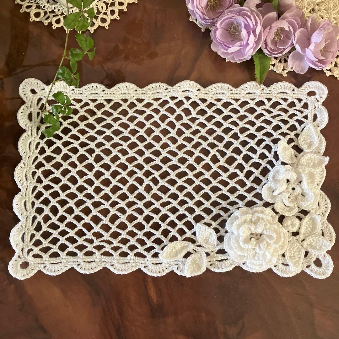 レース編みドイリー アイリッシュモチーフ付きクロッシェドイリー 白