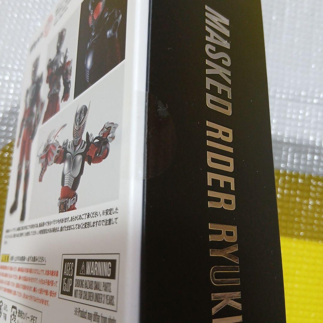 新品　S.H.Figuarts　真骨彫製法　仮面ライダー龍騎