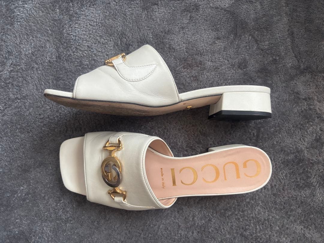 GUCCI ホワイトレザー スライドミュール