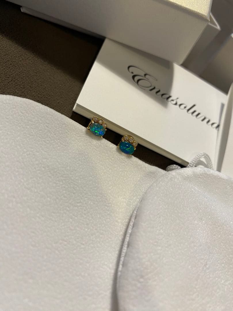 RIOさま専用 Enasoluna 一粒ストーン ピアス 2つセット - メルカリ