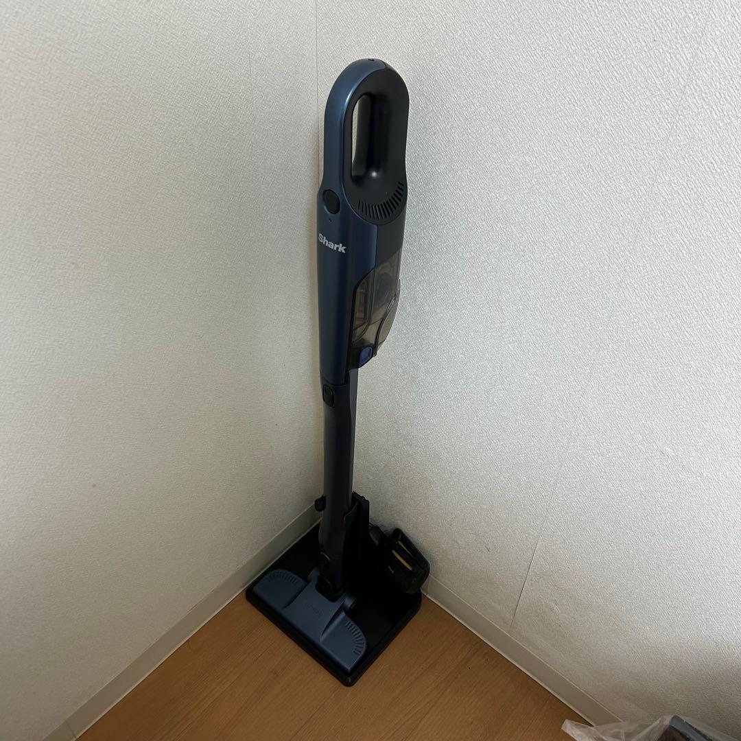 シャーク CH966JBJ ブルー 充電式サイクロンスティッククリーナー 楽天市場】シャーク 掃除機 充電式 サイクロン スティック クリーナー