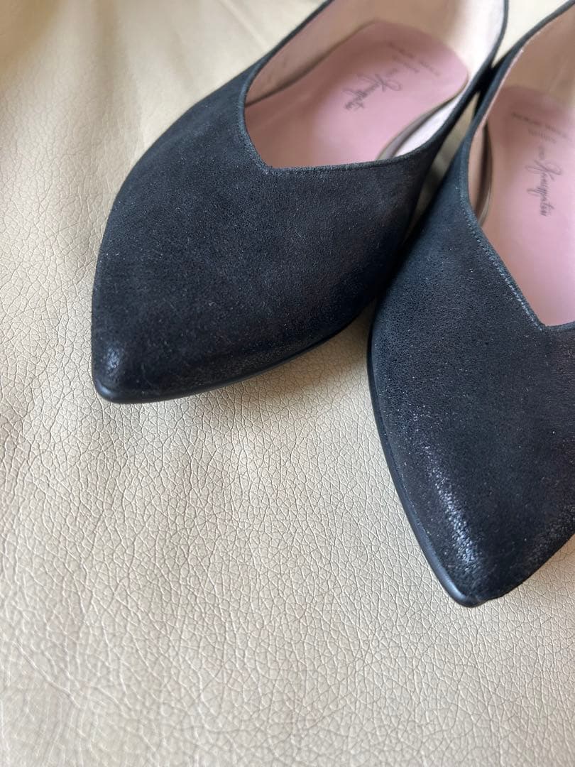 未使用銀座かねまつ フラットシューズ Vカット定価21,000円 24.5cm