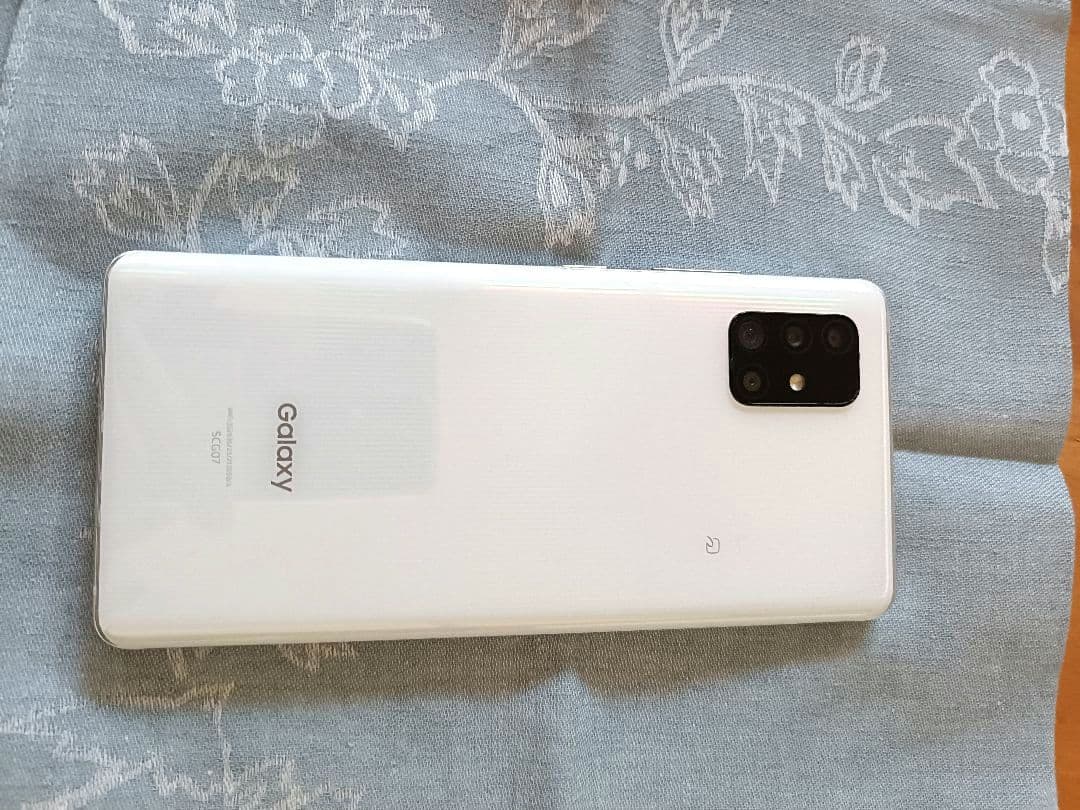 動作確認済】GalaxyA51 ホワイト 初期化済 箱・取説・イヤホン未使用