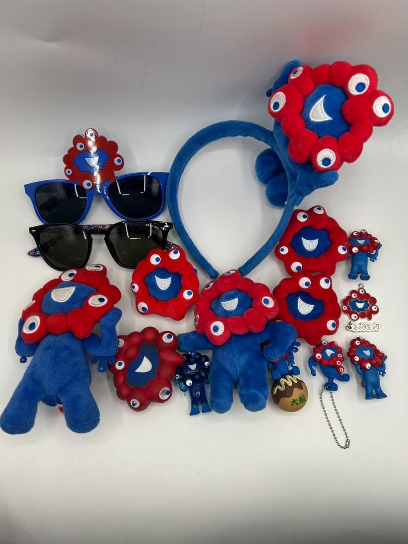 ミャクミャク 大阪万博 ぬいぐるみ サングラス等 16点セット まとめ 新刊情報】大阪・関西万博 公式キャラクター ミャクミャク ぬいぐるみ