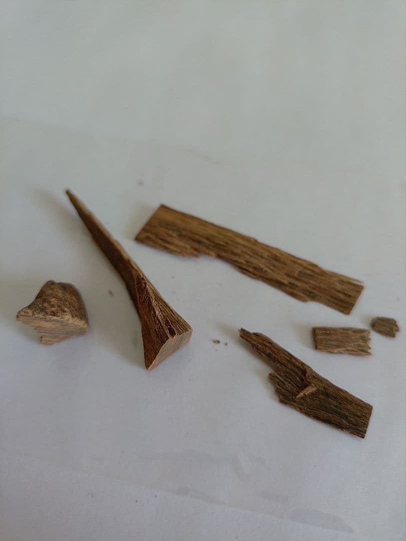 古渡命銘木　眞那賀　1.57g 1点物 沈香　香木　お香 [ウ 眞那賀]