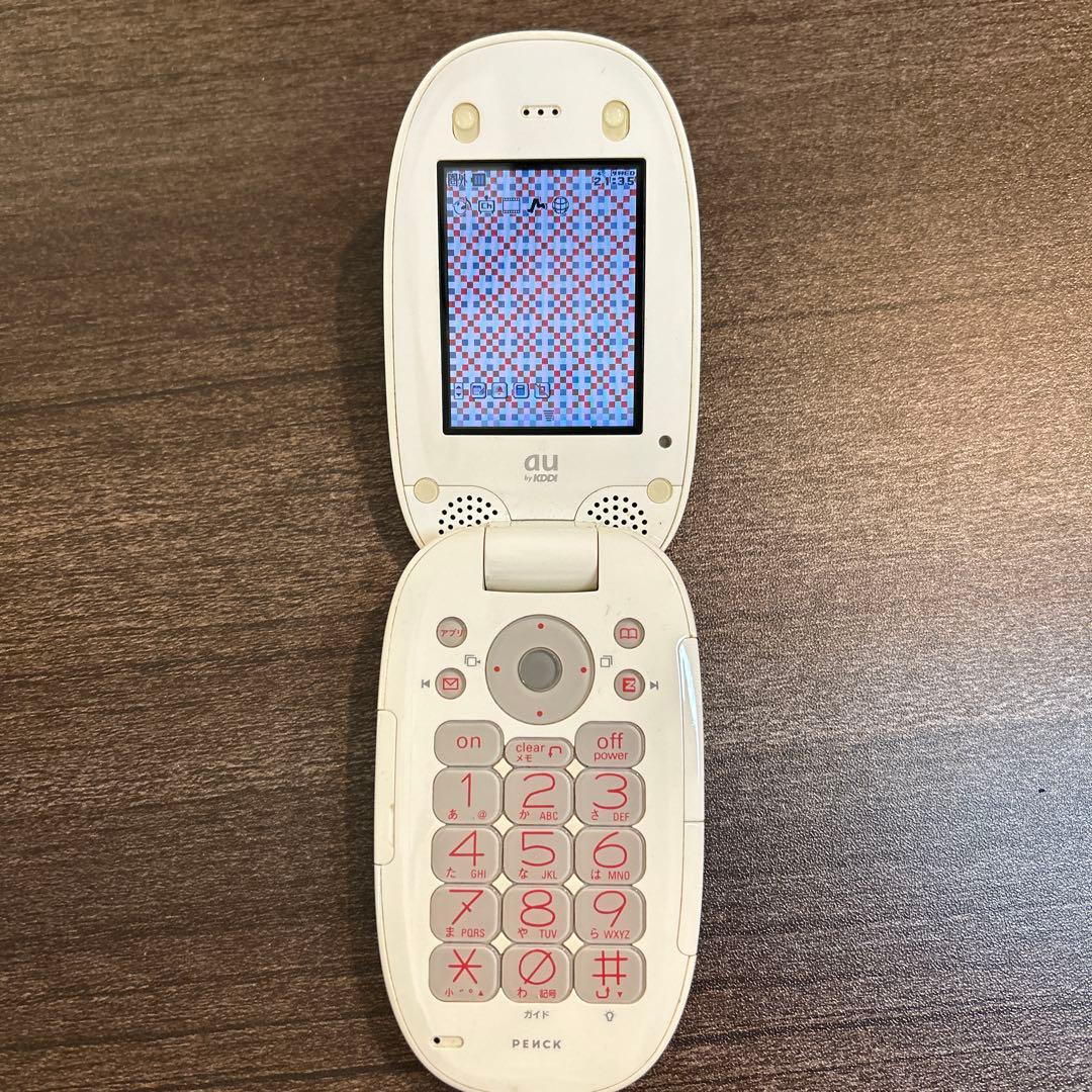 au】ガラケー penck 白 W31H サイトウマコト 箱あり - メルカリ