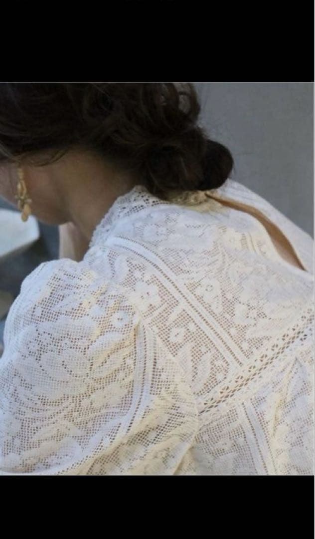 極美品ハグオーワー×ヌキテパアンティークレース調ブラウス - メルカリ