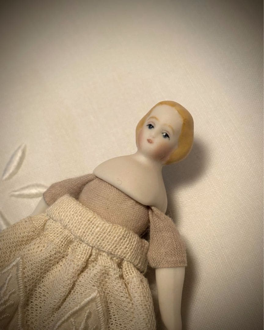極小チャイナヘッドドール*パリアンドール*9.5cm*ブロンドヘアミニチュア