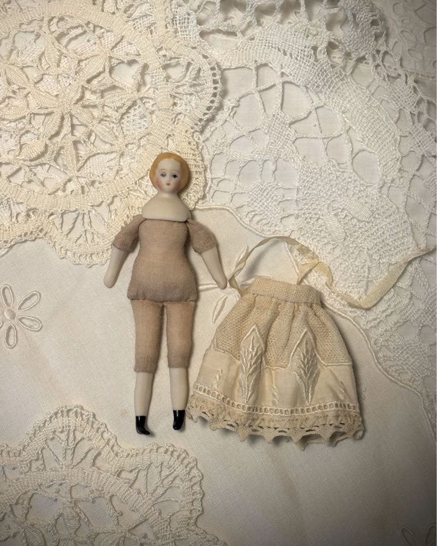 極小チャイナヘッドドール*パリアンドール*9.5cm*ブロンドヘアミニチュア