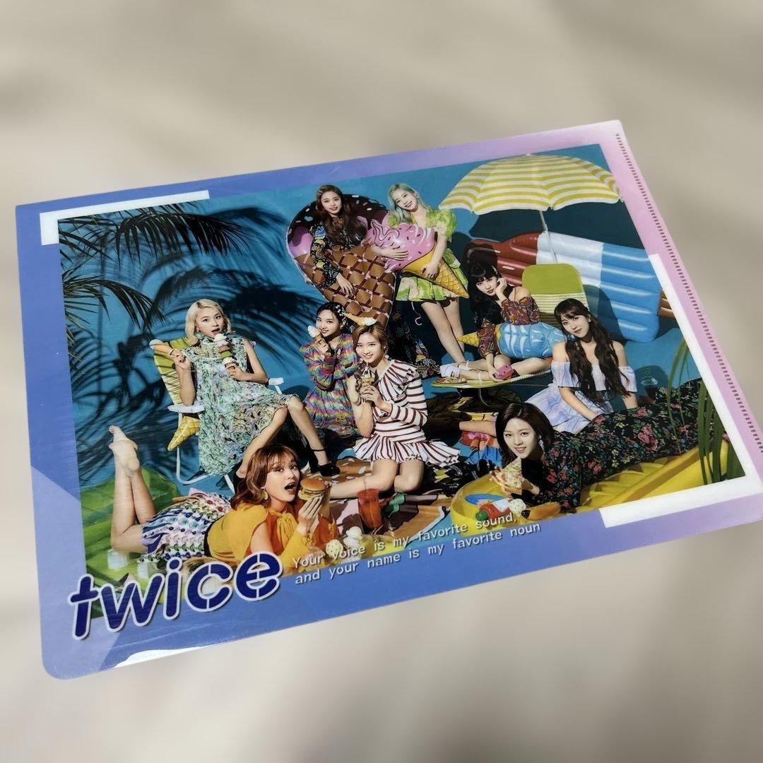 twice クリアファイル - メルカリ