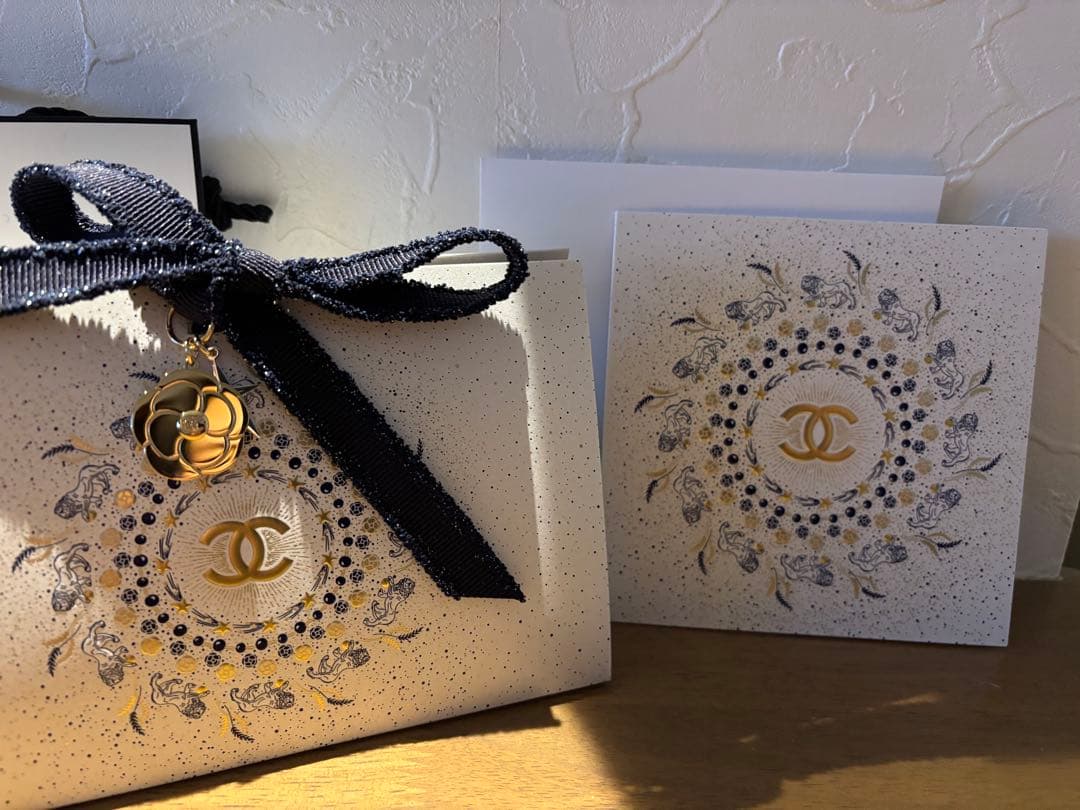 レ キャトル オンブル ニュイ アストラル4色アイシャドウ特別限定品