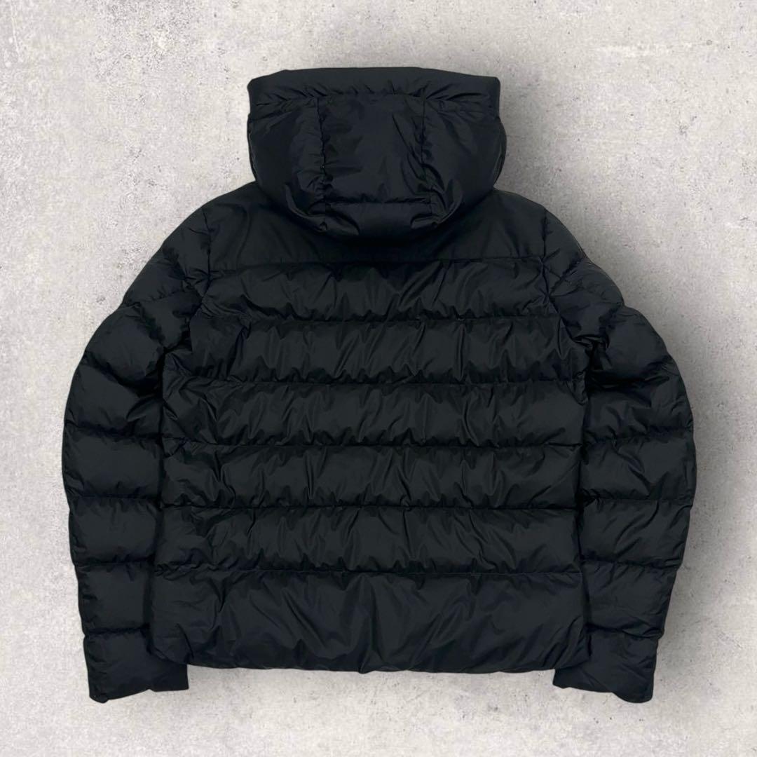 11695【美品・QR鑑定済み】モンクレール 希少5サイズ ダウンジャケット