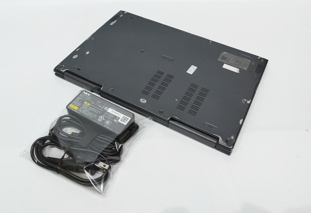 13.3FHD I7 薄型 PC-HZ750GAB 8GB 256GB ちょい難