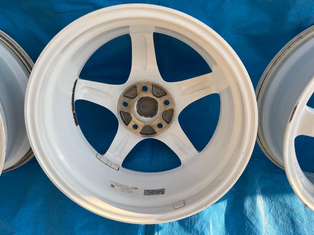 ENKEI エンケイ PF05 17×7.0J 45 PCD114.3 5穴