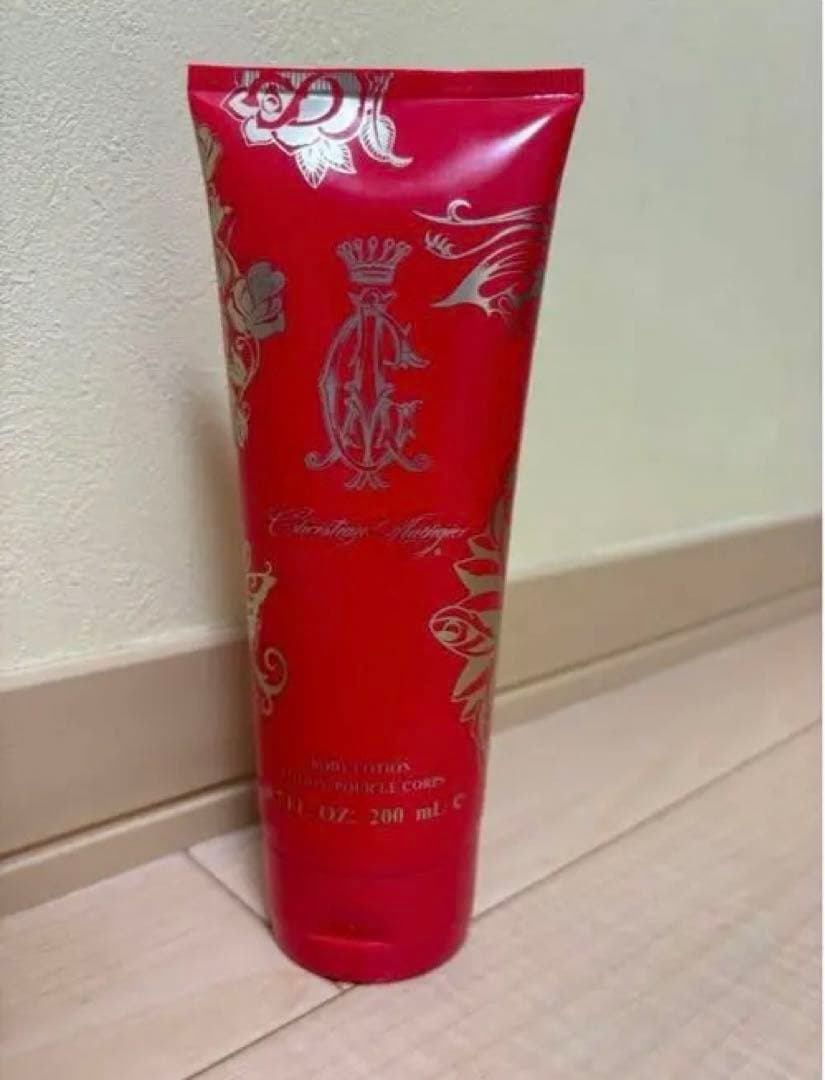 入手困難】クリスチャンオードジェー エドハーディー ボディクリーム