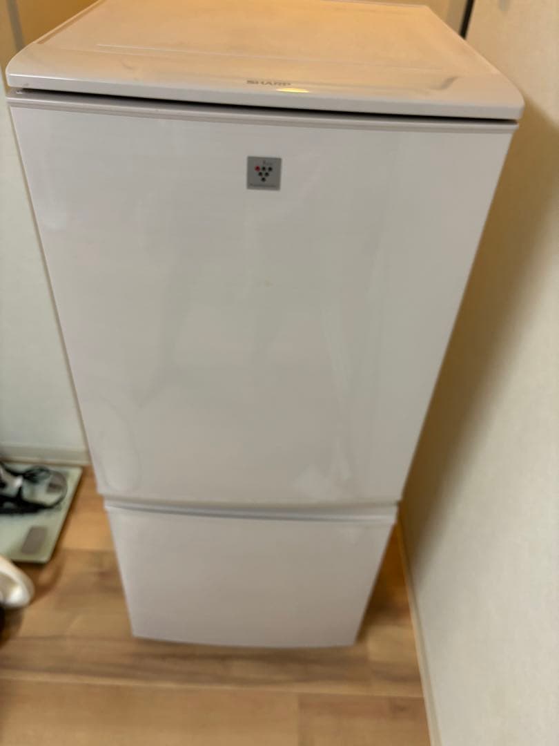 緊急値下げ❗️SHARP 冷蔵庫 SJ-PD14B-C Amazon | シャープ 冷蔵庫 つけかえどっちもドア プラズマクラスター