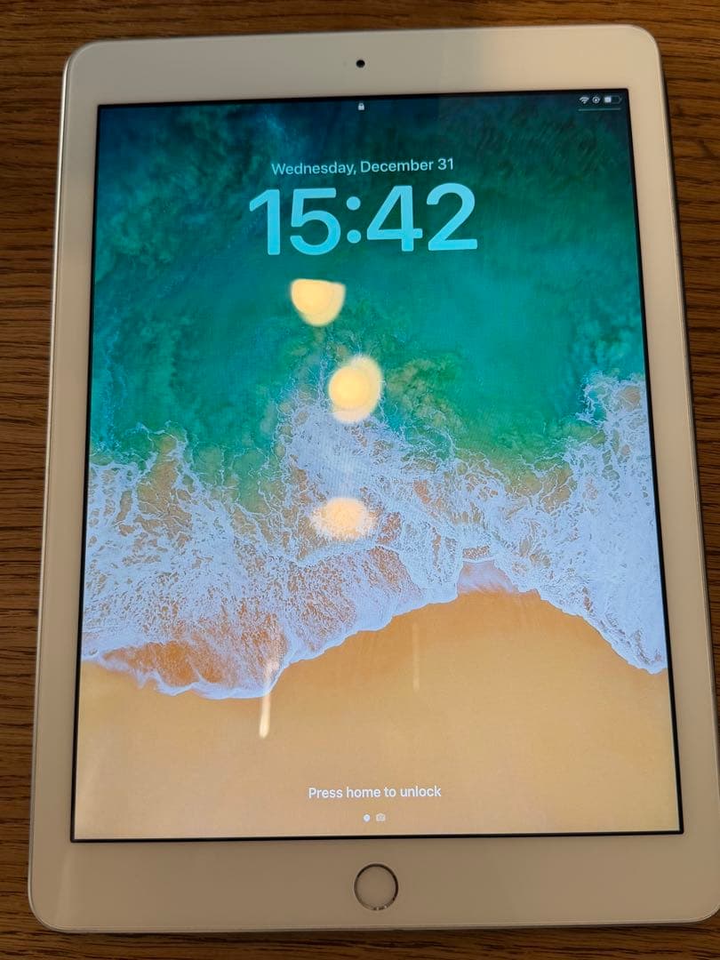 iPad（第6世代）32GB Wi-Fiモデル Apple iPad 9.7インチ 第6世代 Wi-Fiモデル 32GB 2018年春モデル 価格