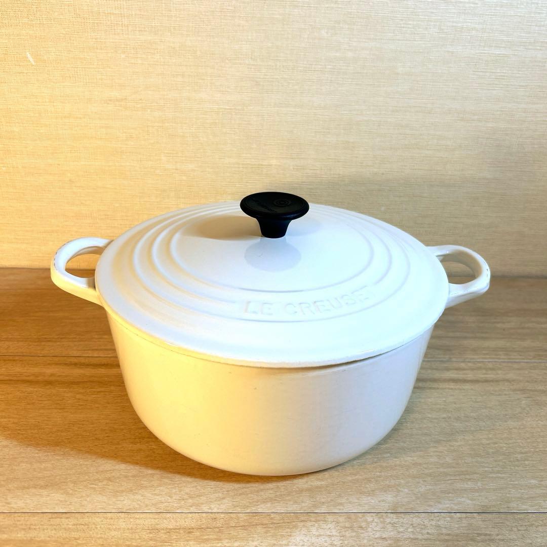 ルクルーゼ ココットロンド 22cm ホワイト 両手鍋 鍋 - メルカリ