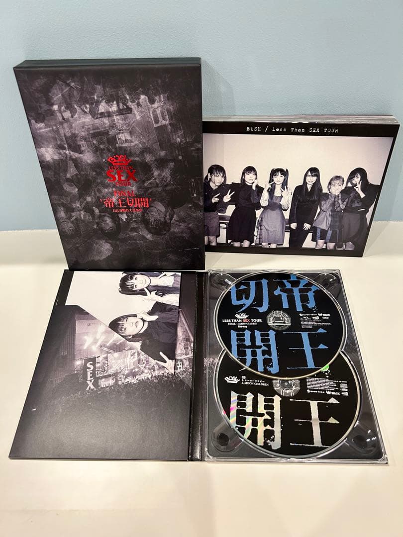 BiSH LESS THAN SEX TOUR FiNAL 帝王切開 初回限定版