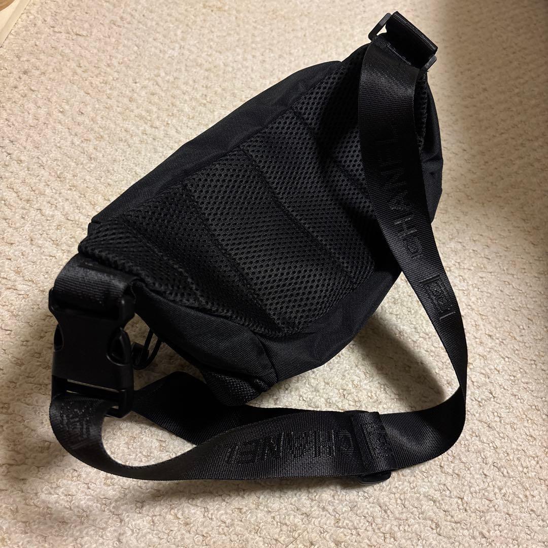 シャネル ノベルティ ボディバッグ 黒 - メルカリ