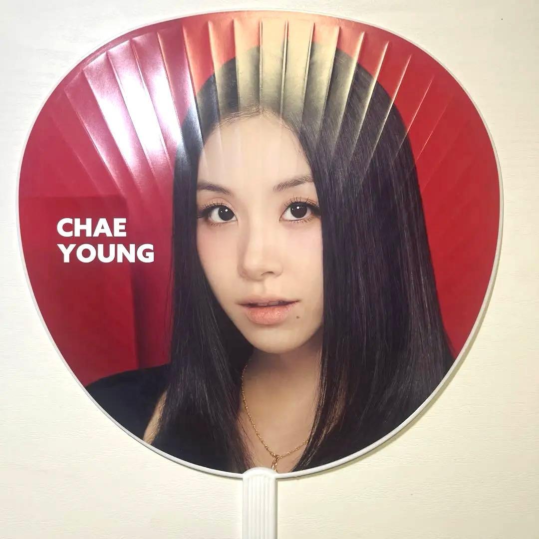 TWICE チェヨン うちわ THIS IS FOR - メルカリ