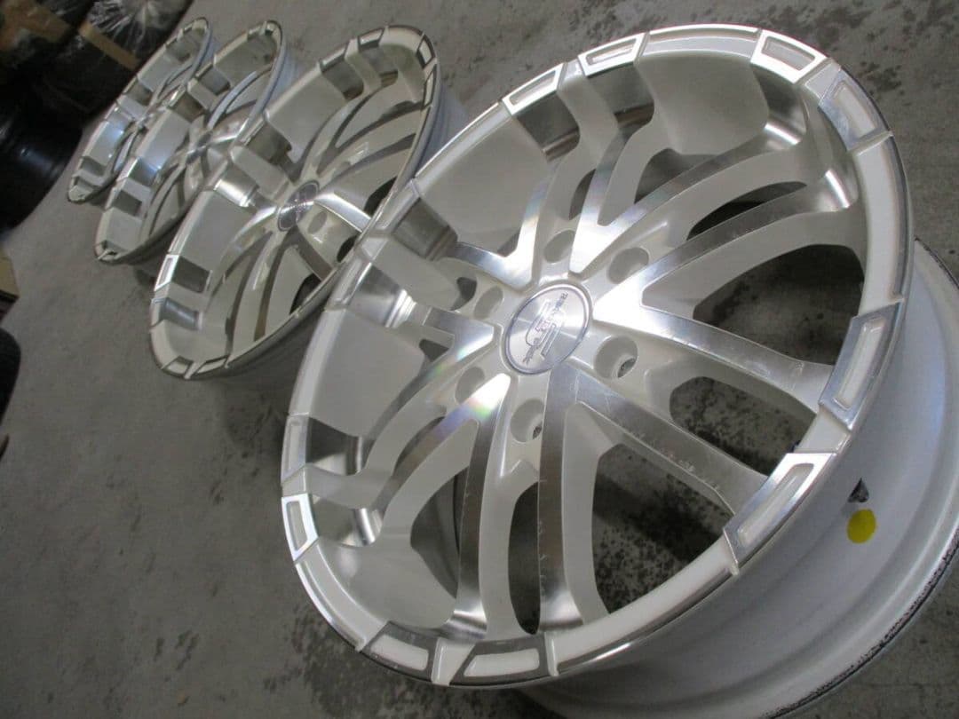 ハイエース200/レジアス/コモ/キャラバンE25/キャラバンE26/NV350