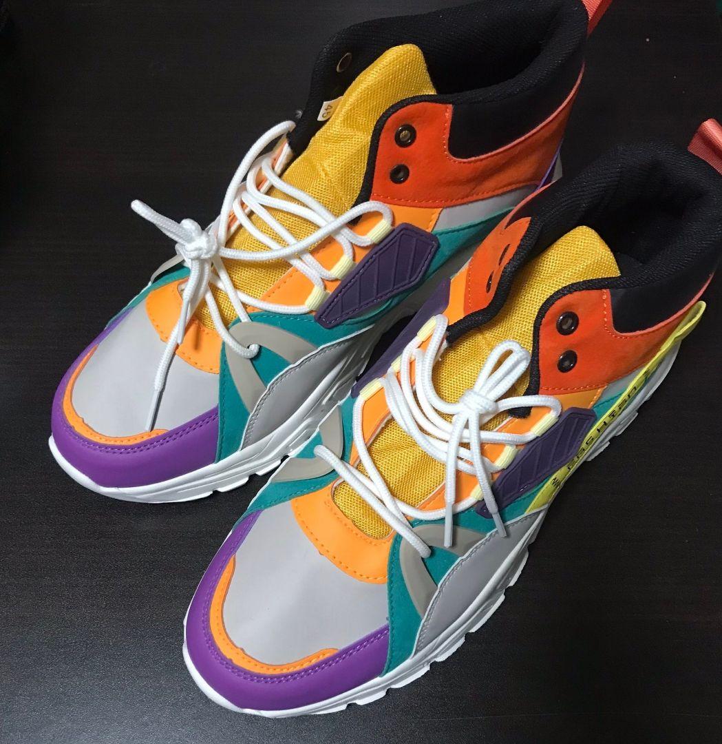 仮面ライダーガヴ ショウマ着用スニーカー - メルカリ