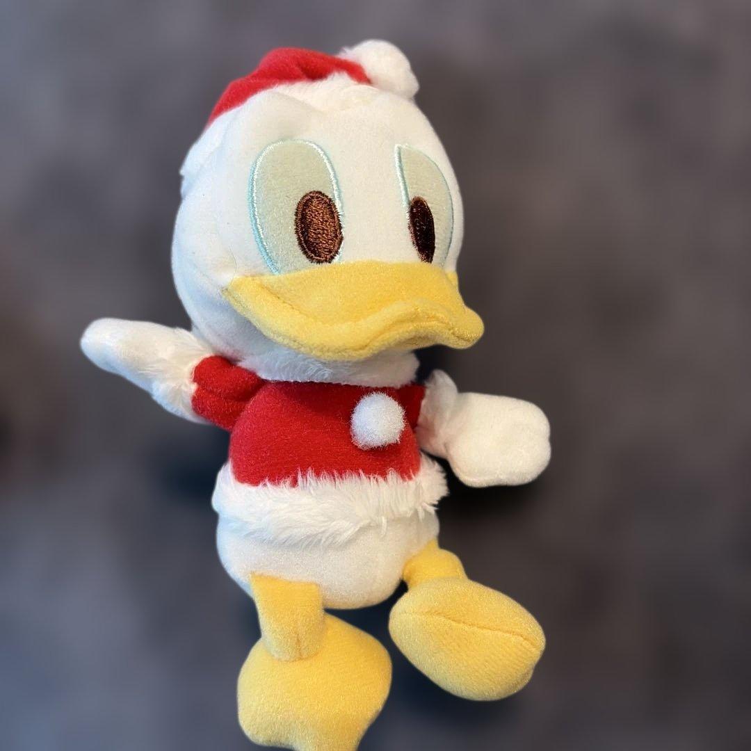 ドナルドダック サンタ ぬいぐるみ - メルカリ