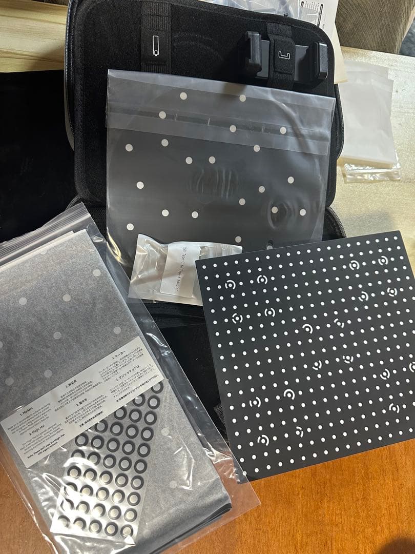 Revopoint POP 3 Plus レーザースキャナー 本体と収納ケース