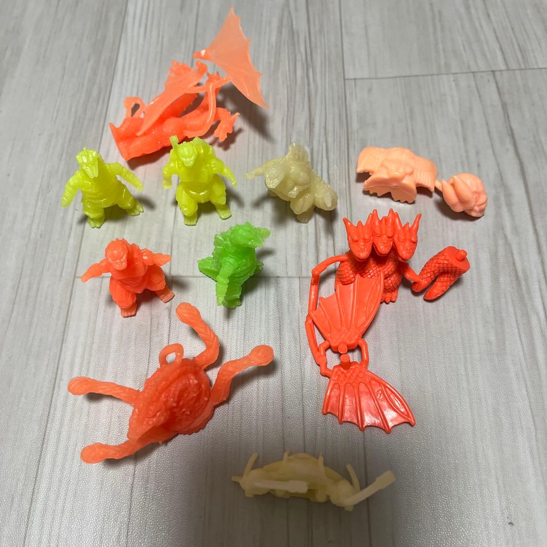 入場プレゼント版 光るゴジラ！10個セット1993東宝 新品未使用 ①