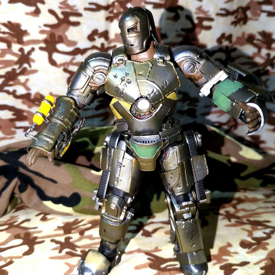 特撮リボルテック】 アイアンマン マーク1 中古開封品•箱無／2013年発売