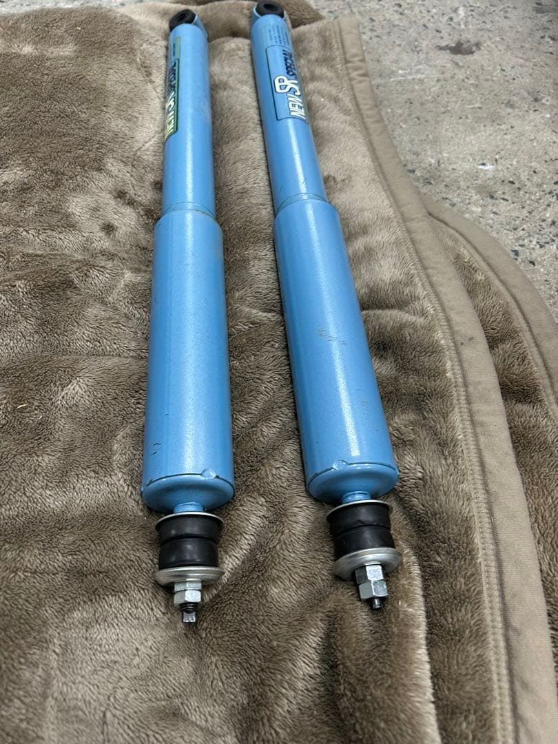 M*S様 510ブルーバード カヤバ リアショックアブソーバー 早いもの勝ち