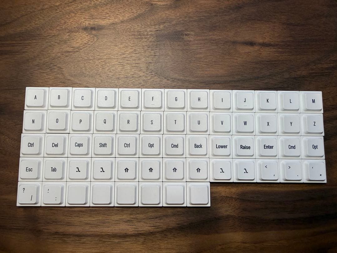 れ*ん様 Cornix LP 無線分割キーボード + 追加キーキャップ - メルカリ