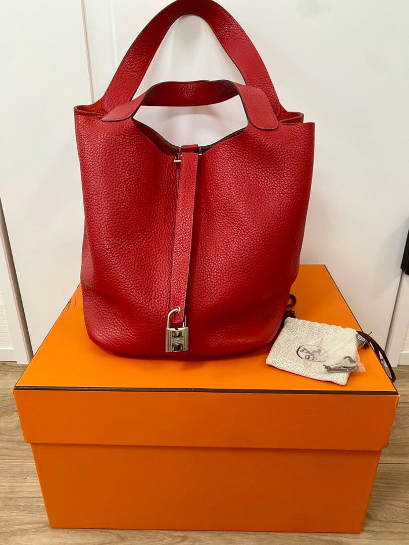 HERMES ピコタンロック GM レッド - メルカリ