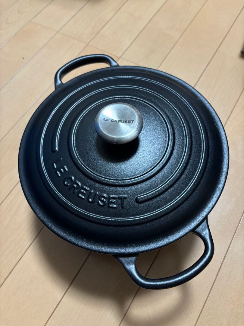 LE CREUSET 両手鍋 22cm 黒 ココット・ロンド 【並行輸入品】ル・クルーゼ ルクルーゼ 両手鍋