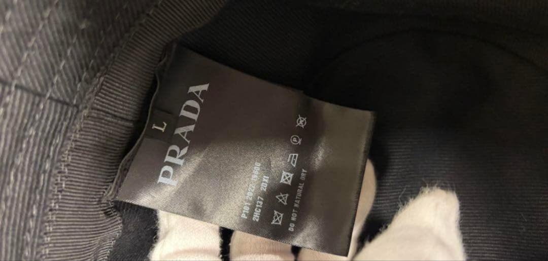 PRADA バケハ帽子 ユニセックス本日限定価格 - メルカリ