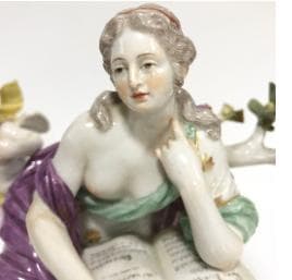 マイセン風 フィギュリン ミューズとキューピッド 高さ21cm（真贋不明）