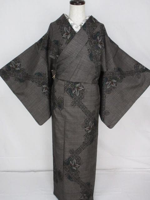 未着用に近い！純泥染＊7マルキ＊本場奄美大島紬＊オシャレ＊着物