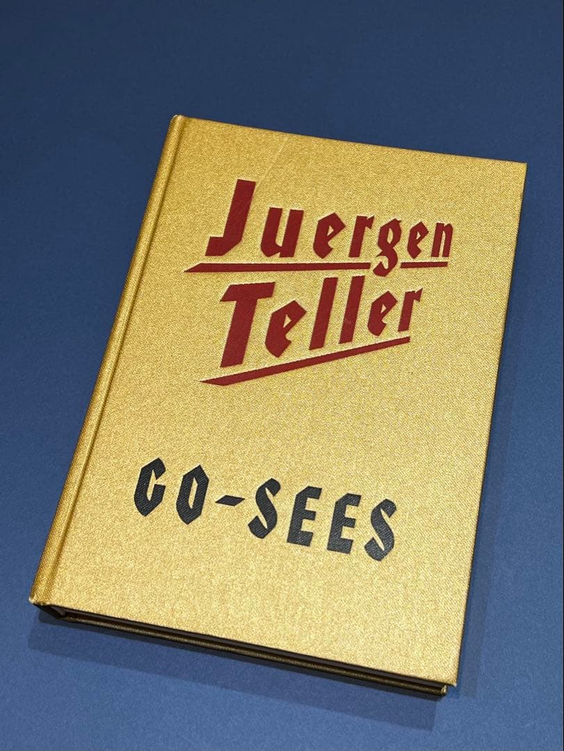 アート・デザイン・音楽 Juergen Teller / GO-SEES artecontemporanea.com Jürgen Teller. Go-Sees - artecontemporanea.com