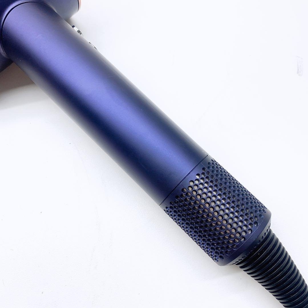 《ほぼ未使用》 ダイソン ドライヤー HD08 Dyson