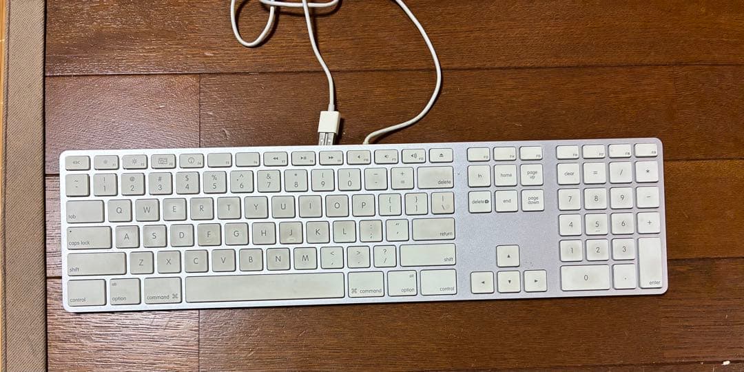 iMac純正US仕様有線キーボード QWERTY配列 USB接続 Mac互換軽量キーボード英語配列 ホワイト [KB-USB-WH] – 秋葉館