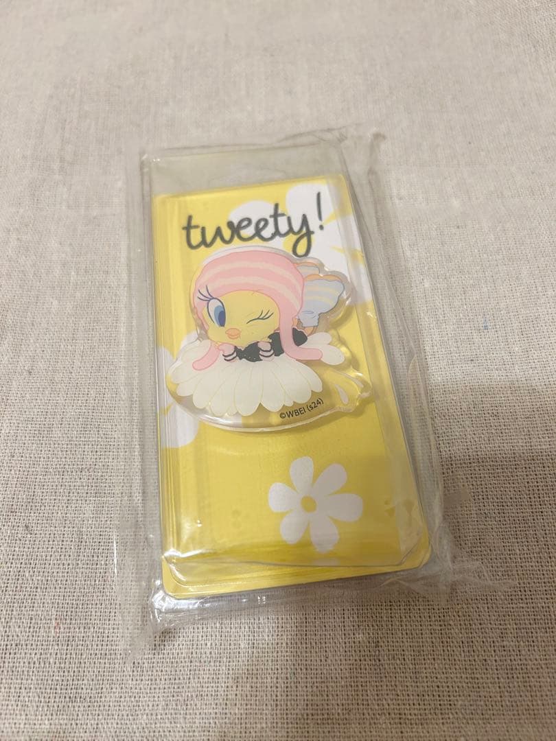 IUトゥイーティー アクリルトック スマホグリップ - メルカリ