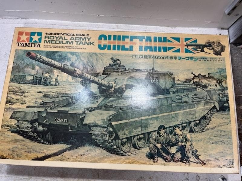 小鹿タミヤ 1/25 イギリス陸軍46ton中戦車 チーフテン モーターライズ