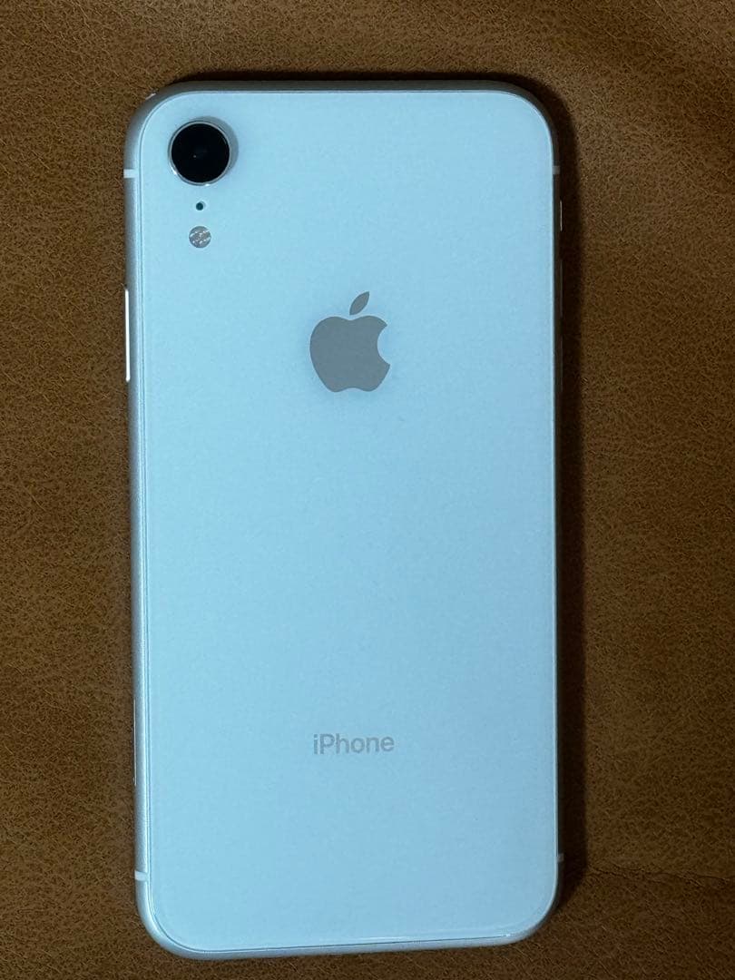 SIMロック解除済み iPhone XR White 64 GB au L108246016