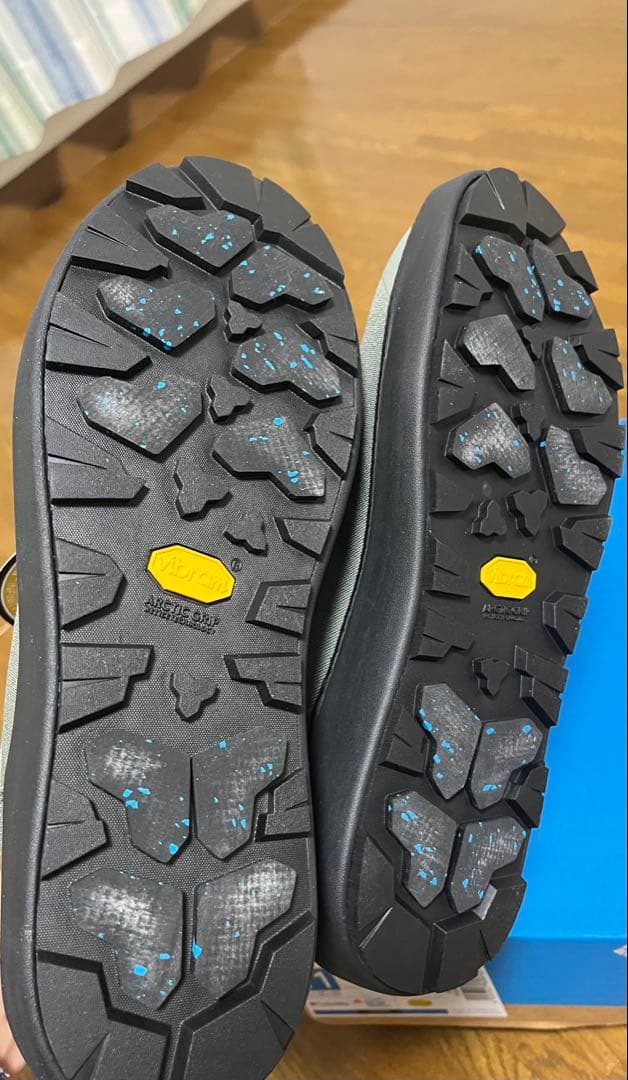 b*7様 columbia サップランド スリー チャッカ ストーングリーン 2