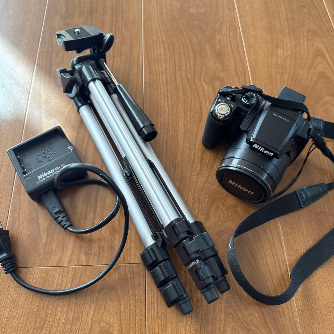 Nikon】COOLPIX P90 充電器・三脚付き