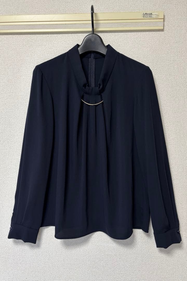 ピンキーアンドダイアン◇メタルバータックブラウス ネイビー 38
