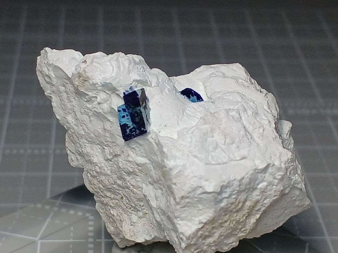 ご*う様 国産鉱物　逸見石　7.5mm　原石　ヘンミライト　鉱物標本