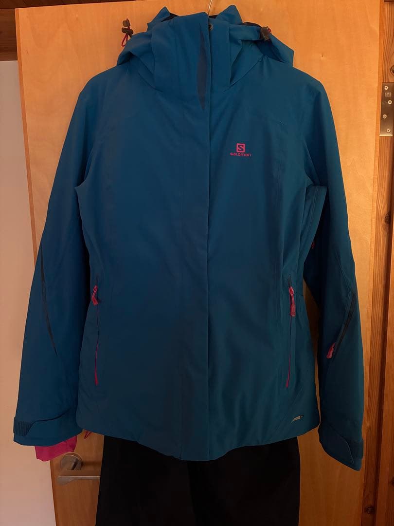 【美品】Salomon レディース スキーウェア 上下セット L 防水透湿素材 SALOMON（サロモン） スキーウェア レディース スキージャケット