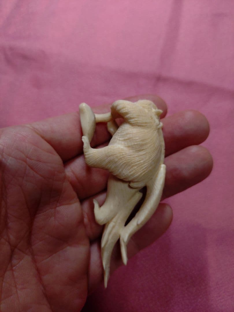 根付 彫刻 天然素材 アンティーク 工芸品 置物 - メルカリ